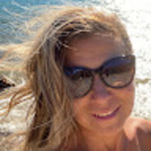 Meet your Posher, Rena